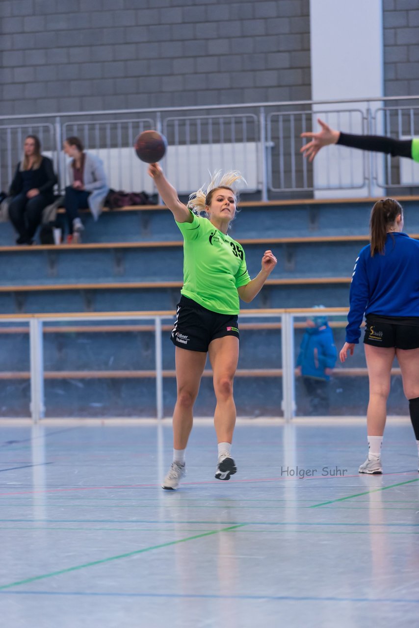 Bild 4 - Frauen OL TuS Esingen - SG Niendorf/Wandsetal : Ergebnis: 24:17